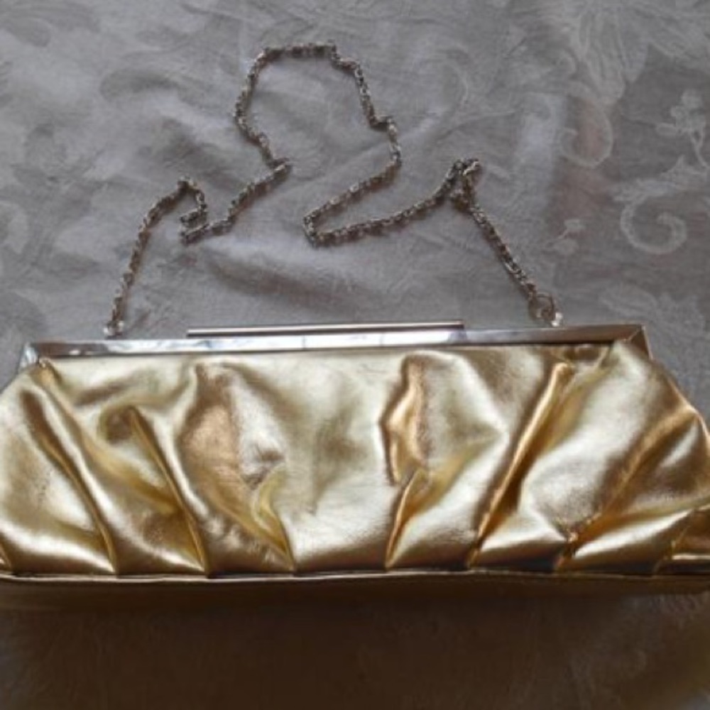 Gonna donate👜Lulu Townsend Metallic Gold Clutch👜